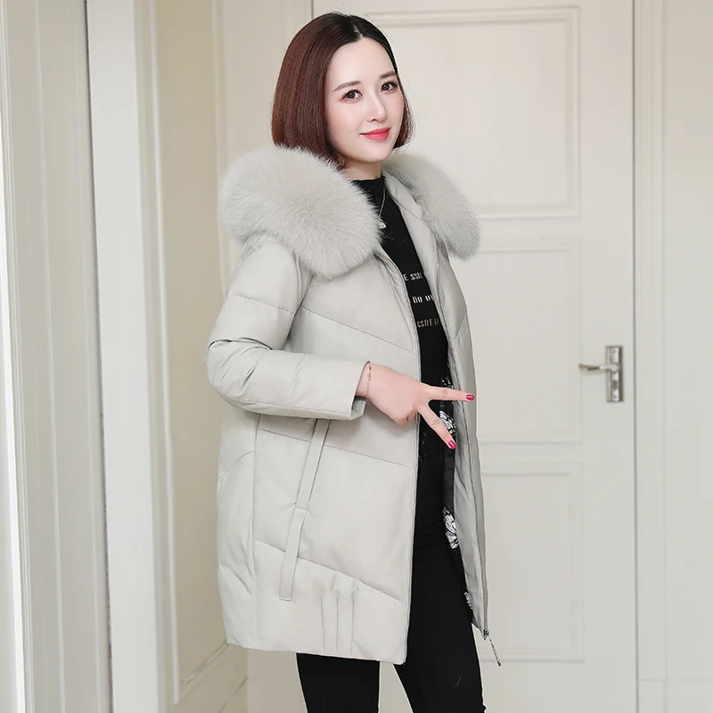 

Leather down jacket women's medium and long 2020 new sheep skin fox fur collar loose Haining fur coat with thickened coat