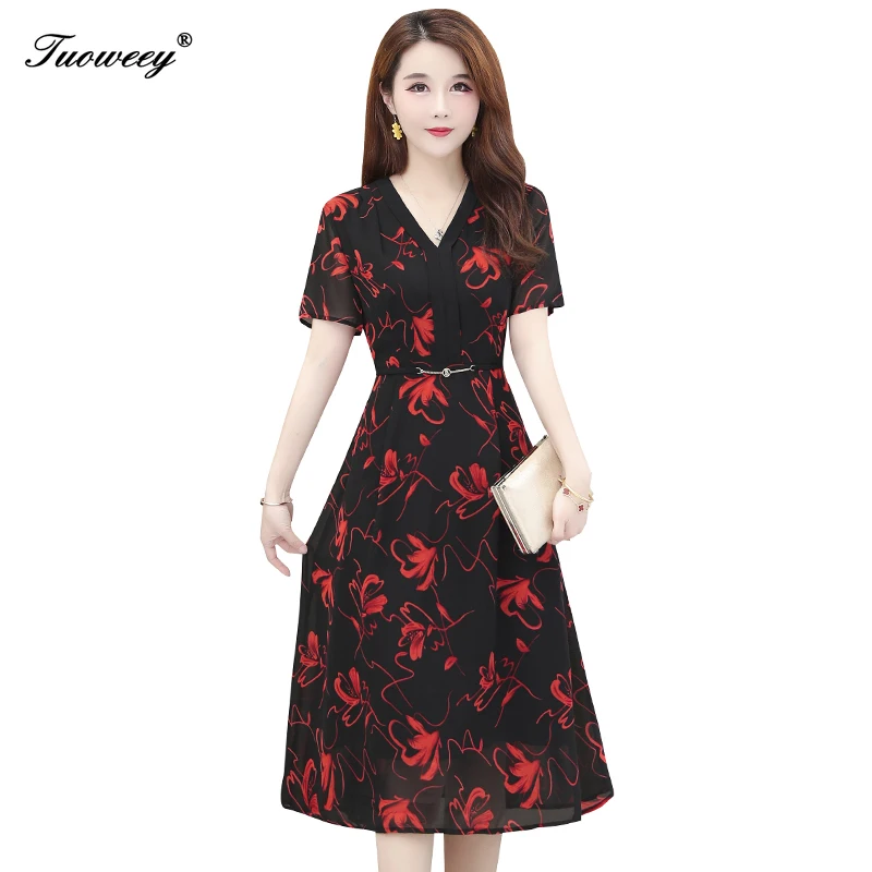 

Autumn Vintage V-neck Short Sleeve Mini Dress Women 2020 Elegant Flower Embroidery Dress Designer A-line Dress
