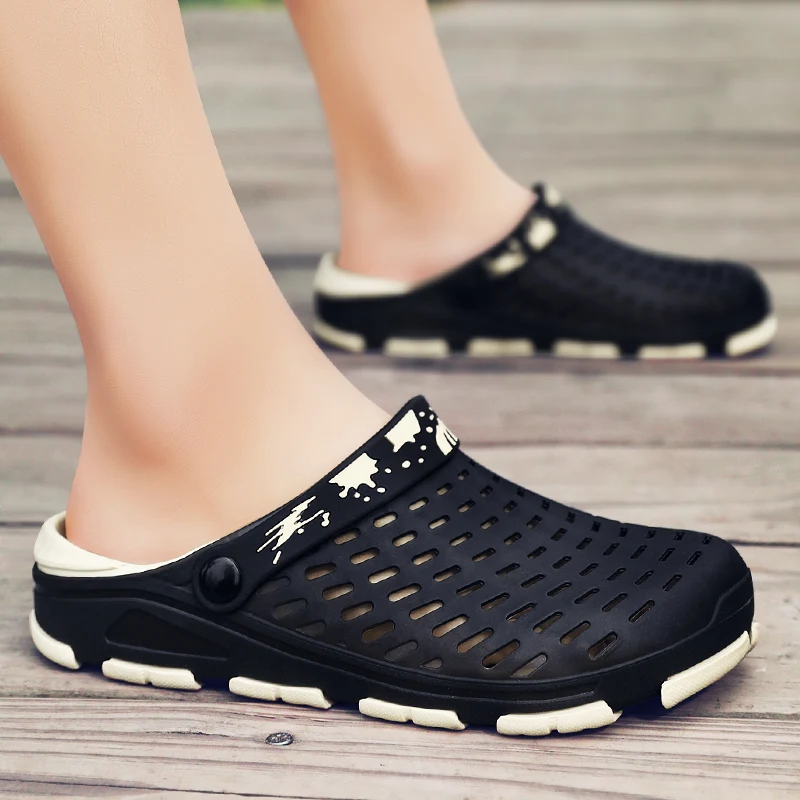 Мужские сандалии бутафорные с дырками черные пляжные садовые тапки