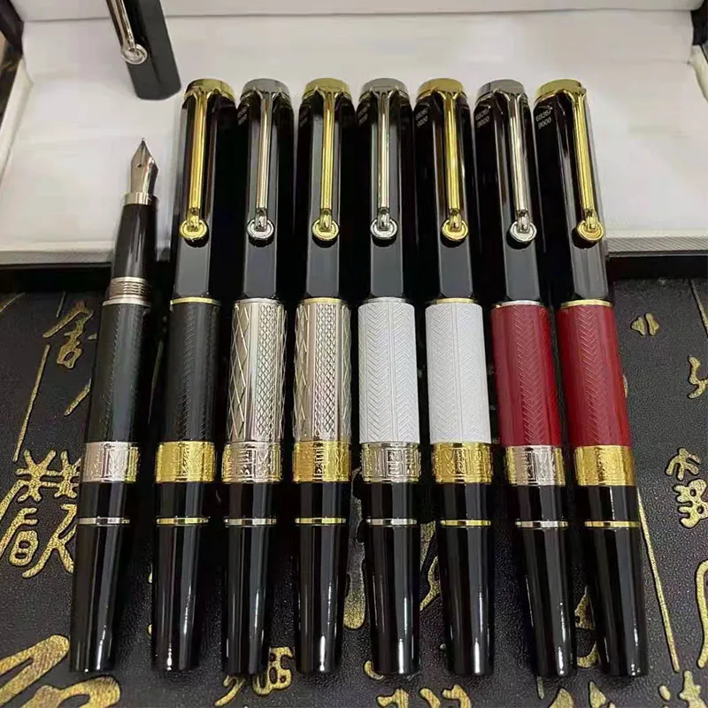 

Ручка перьевая в виде кленового листа, 2021