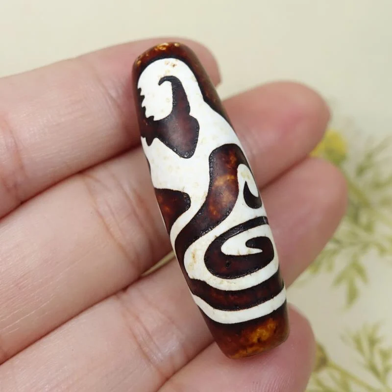 

Tibetan old agate dzi bead enlightenment amulet collection