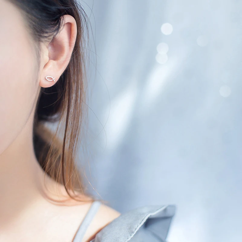 Peri'sbox Lovely Simple Small Fish Stud Earrings for Women 925 Sterling Sliver Tiny Animal Mini Minimalist | Украшения и