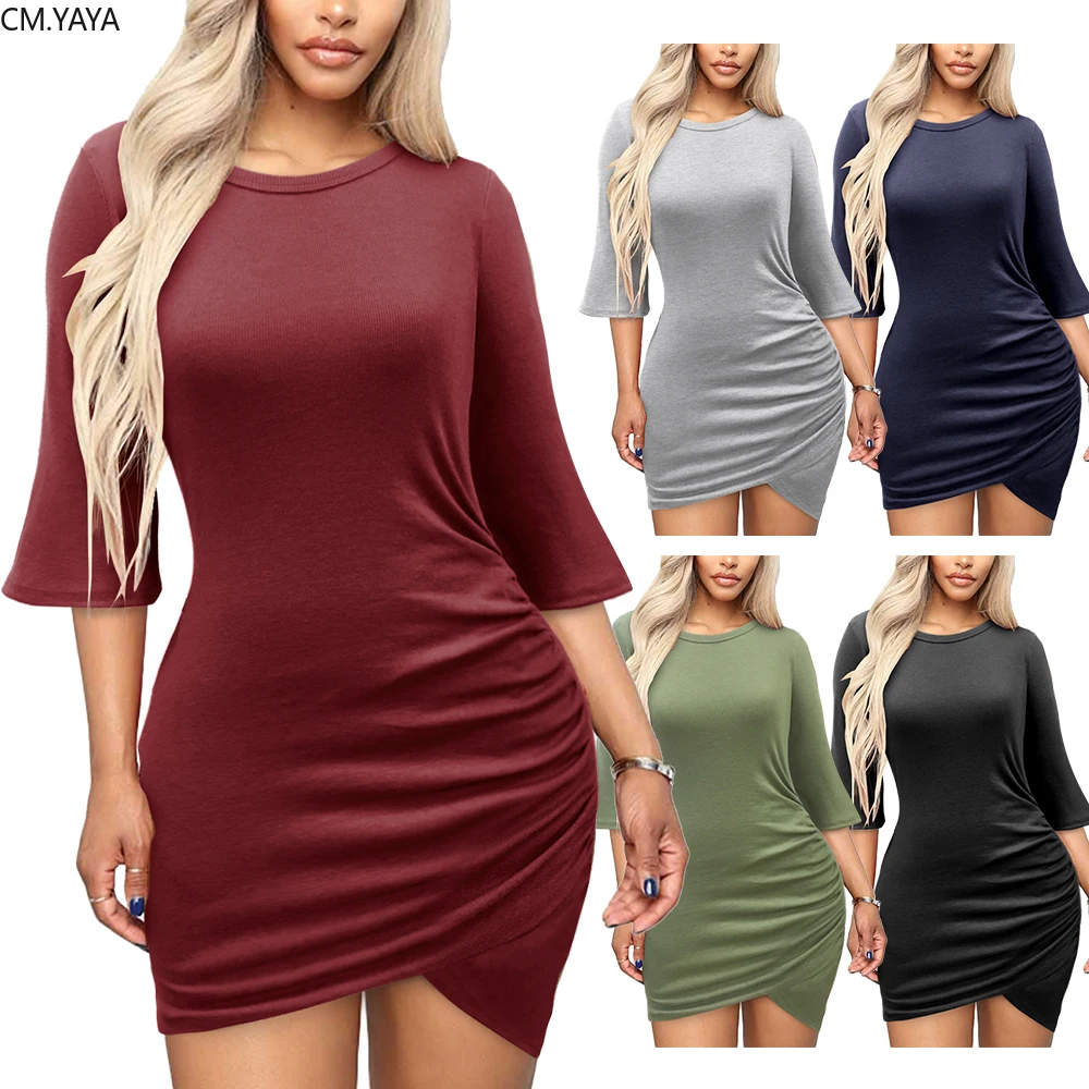 Женское облегающее мини платье с высокой талией и расклешенными рукавами