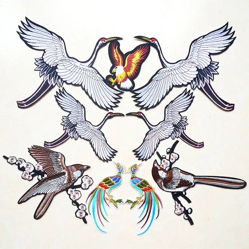 

New Red-Crowned Crane Magpie Embroidery Sew Iron On Patch Badge For Clothes Fabric Transfer Applique Golden Bird DIY Accessories