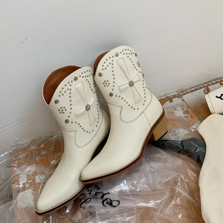 

MLJUESE 2021 women ankle boots soft Cow leather winter short plush slip on rivet pointed toe high heels female Western boots