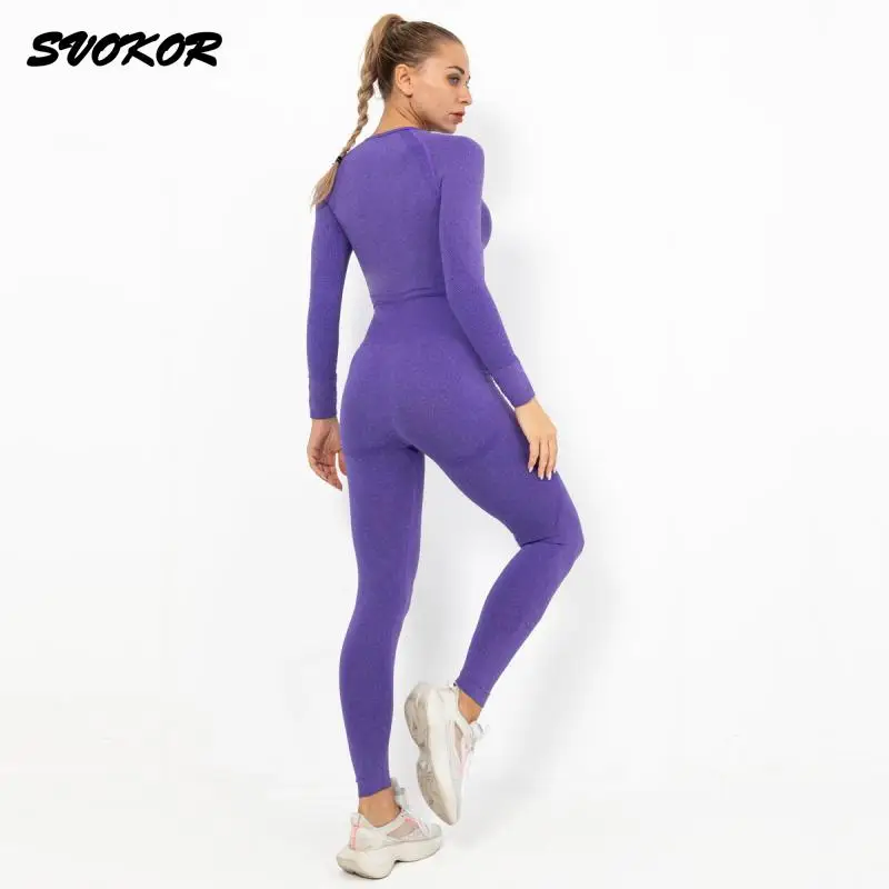 

Комплект Спортивный женский из топа и леггинсов, бесшовный, с длинным рукавом