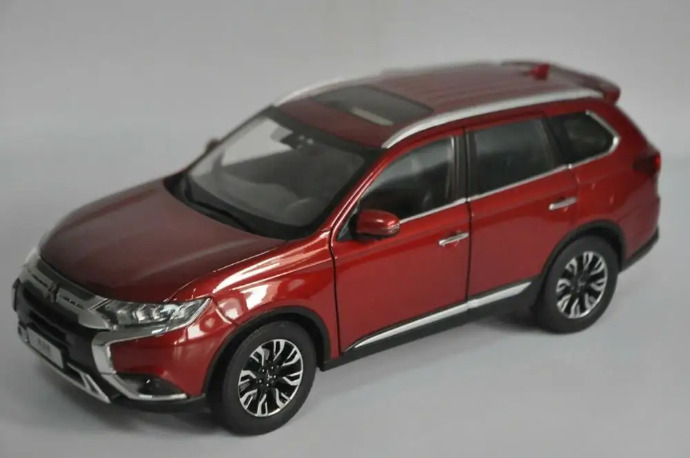 

1:18 Diecast Model for Mitsubishi Outlander 2019 Red SUV Alloy Toy Car Miniature Collection