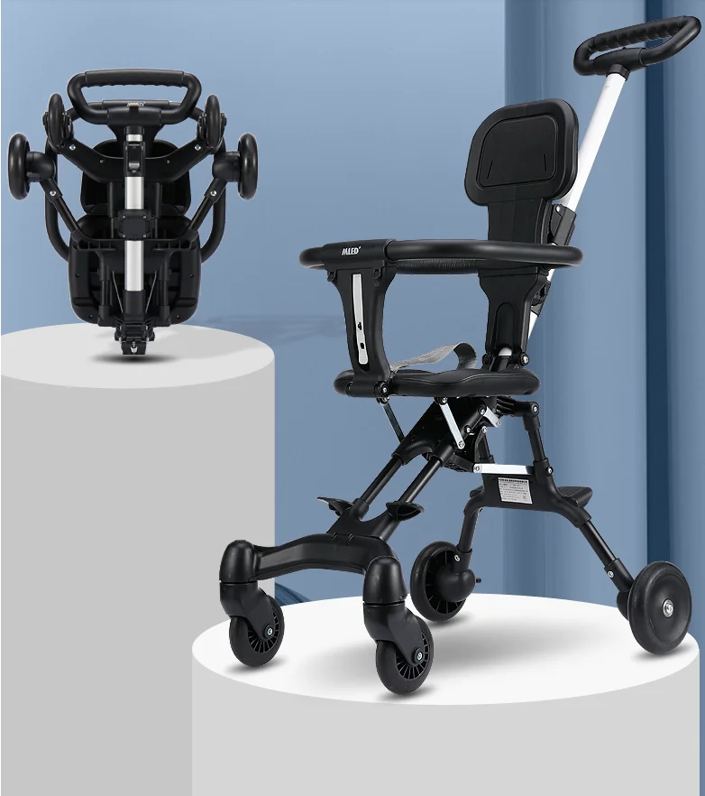 The baby stroller is light and foldable, and the four-wheeled baby stroller is two-way high landscape