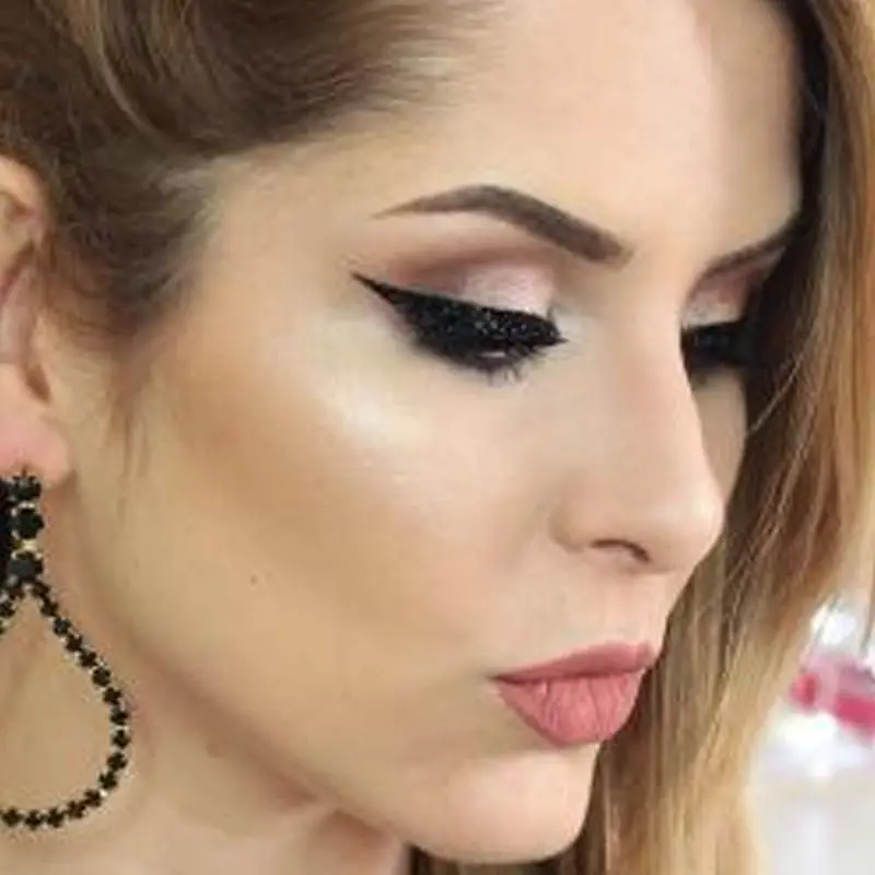 

12pcs Eyelid Line Stick Reusable eyeliner stickers Cat Eye Makeup Double Eyelid Sticker Eyeliner Makeup Sticker