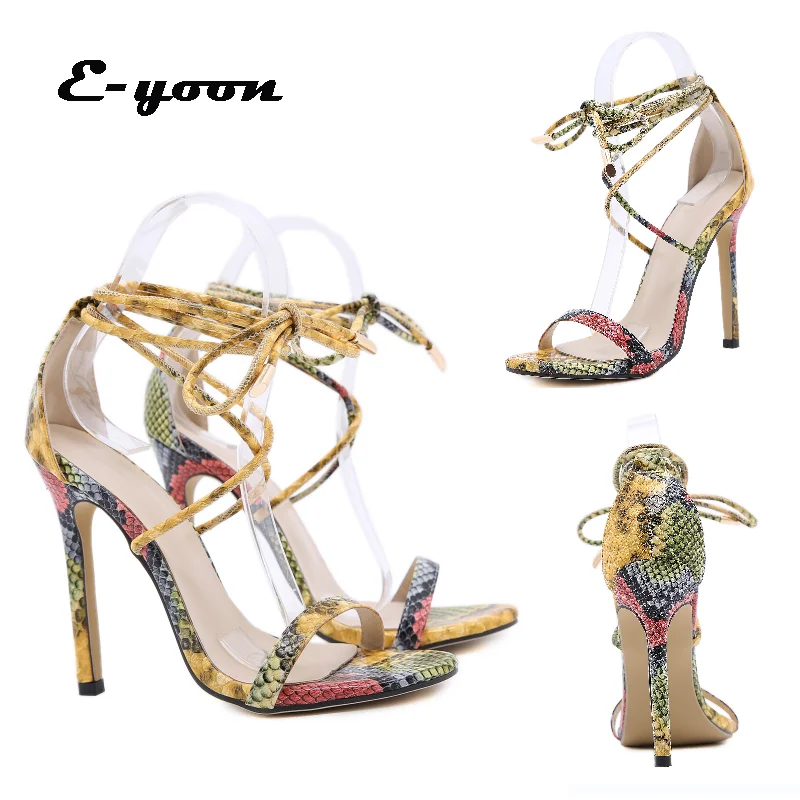 

Туфли-лодочки женские на шпильке 11,5 см, со змеиным принтом