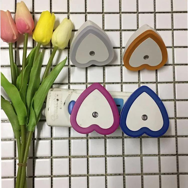 

Love nightlight light-controlled heart-shaped round LED induction nightlight