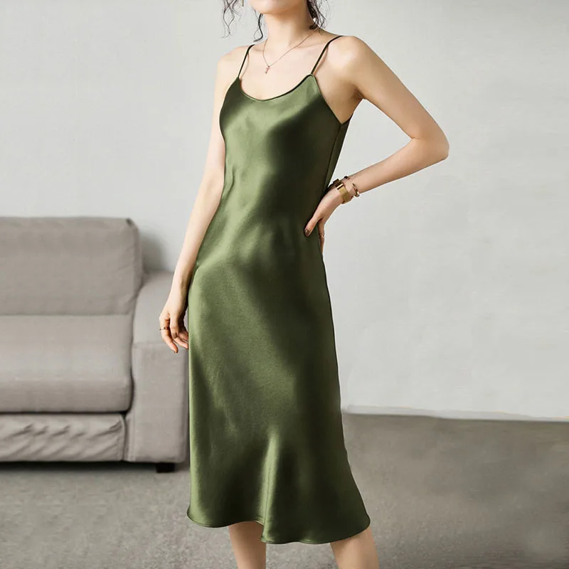 Платье женское атласное на бретелях-спагетти модный пикантный прямой однотонный