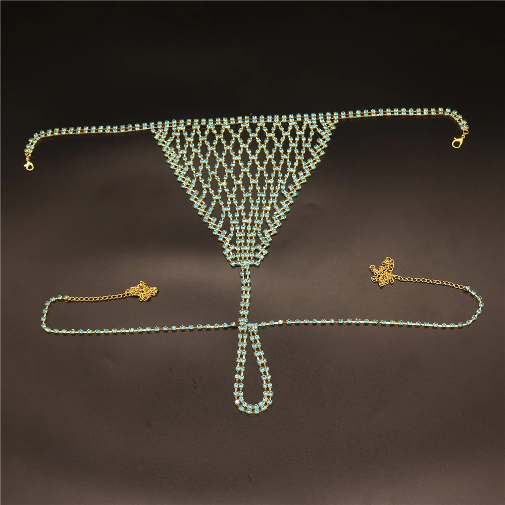 Комплект нижнего белья из бюстгальтера и стрингов голубого цвета с сеткой