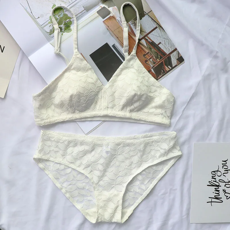 Кружевной треугольный бюстгальтер с узором в виде листьев тонкий комплект