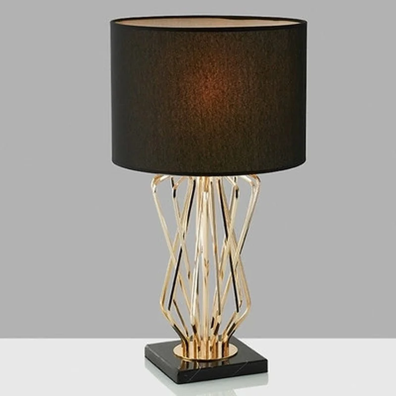Современная настольная лампа с мраморной подставкой оригинальность металла