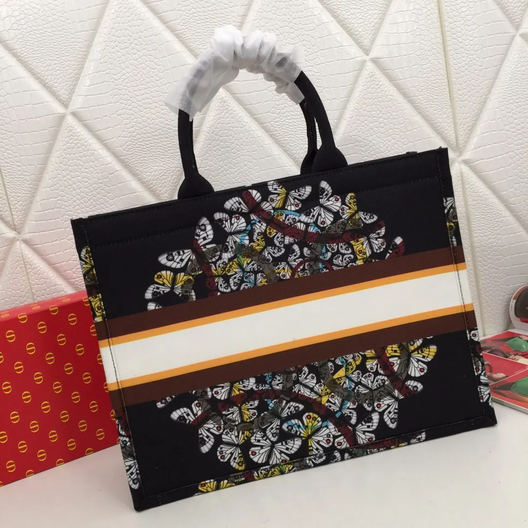 

2021 Women Luxury Fashion Casual Pattern Bags for Women Handbag High Capacity Big Bag Canvas Printing Alphabet Shopping Bag Tote