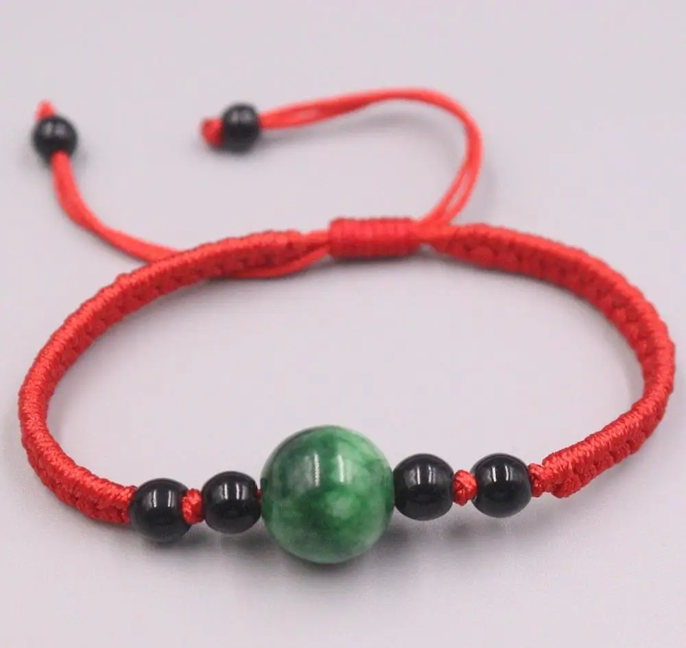Браслет на удачу натуральный жадеит зеленые круглые бусины красная веревка