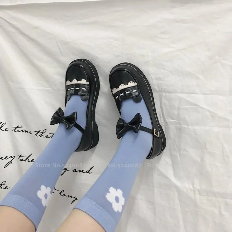 Туфли женские кожаные с кружевом и бантом милая обувь принцессы для девочек в