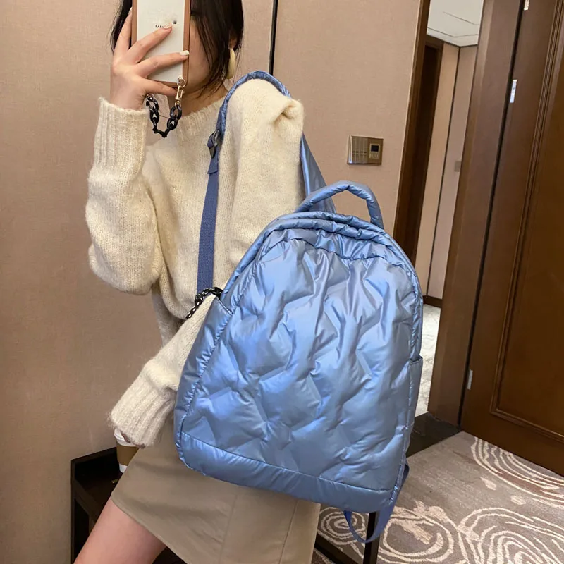 Фото Модный женский рюкзак 2021 зимняя сумка из нейлона с объемной подкладкой школьная