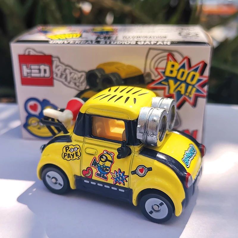 

Little Yellow People 1:64 Car Universal Studios Diecast Metal Model Car