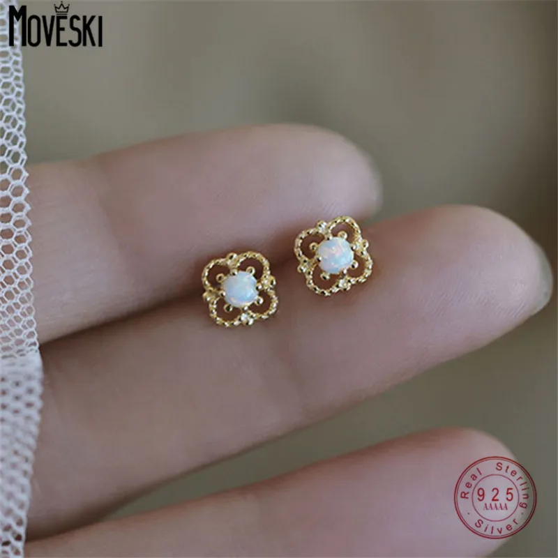 

Женские серьги-гвоздики из серебра 925 пробы, с опалом