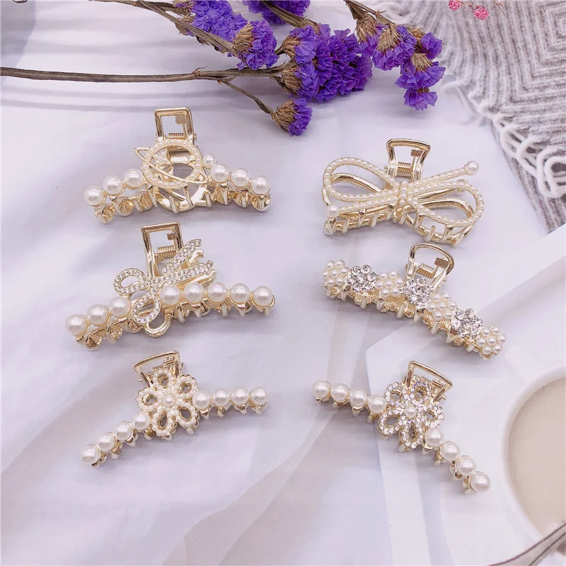 

Заколка Стразы с искусственным жемчугом в Корейском стиле для девушек индивидуальный геометрический зажим для волос для женщин модные акс...