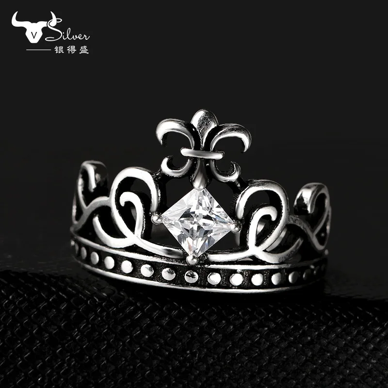 

Creative fashion beautiful crown inlaid with white diamonds simple retro hollow princess fan ring bracelet bracelet wholesale