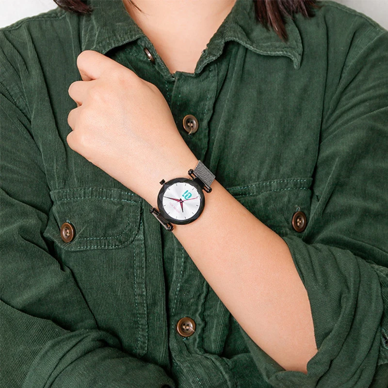 

Japanese Anime HatsuneMiku Wristwatches For Ladies Women Wrist Watch Cosplay Jewelry Props Student Girls Watch Birthday Gift