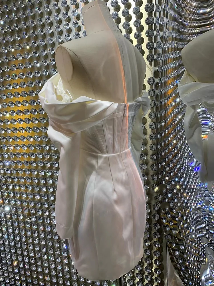 

Pure color sexy leaky shoulder tube top style fish bone waist tight fit hip-fit dress ladies spring new style temperament