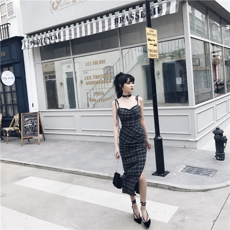 Женское вечернее платье Ruibbit черное клетчатое в готическом стиле с глубоким v