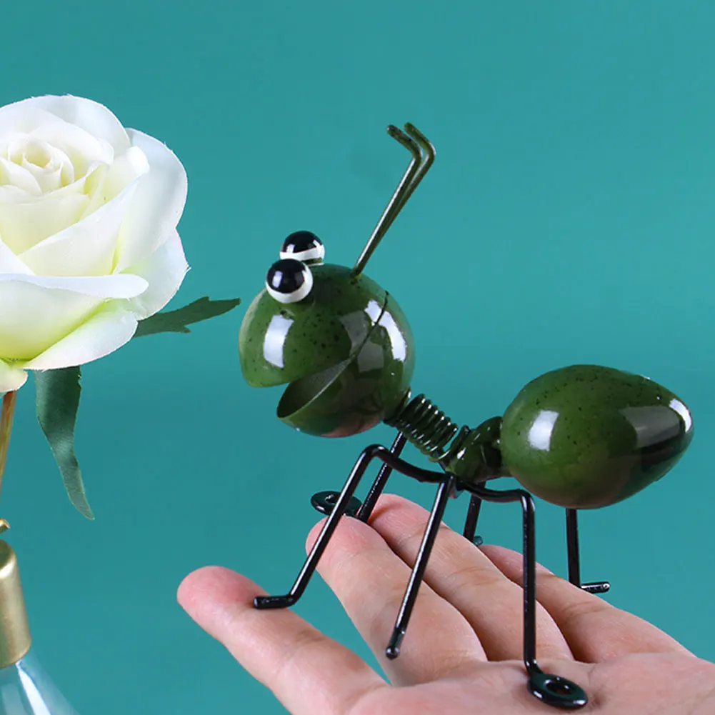 

4PCS Colorful Cute Garden Art Metal Sculpture Ant Ornament Insect For Hanging Wall Art Garden Lawn Decor Indoor Outdoor