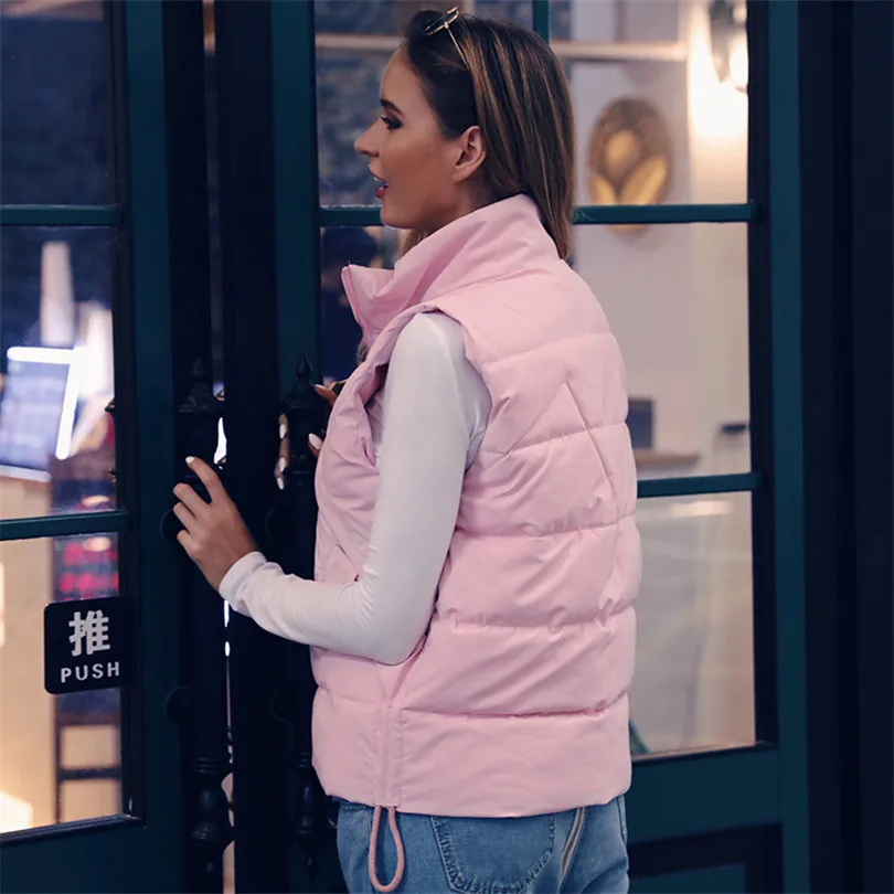 Женский пуховый жилет на утином пуху со стоячим воротником без рукавов стеганая