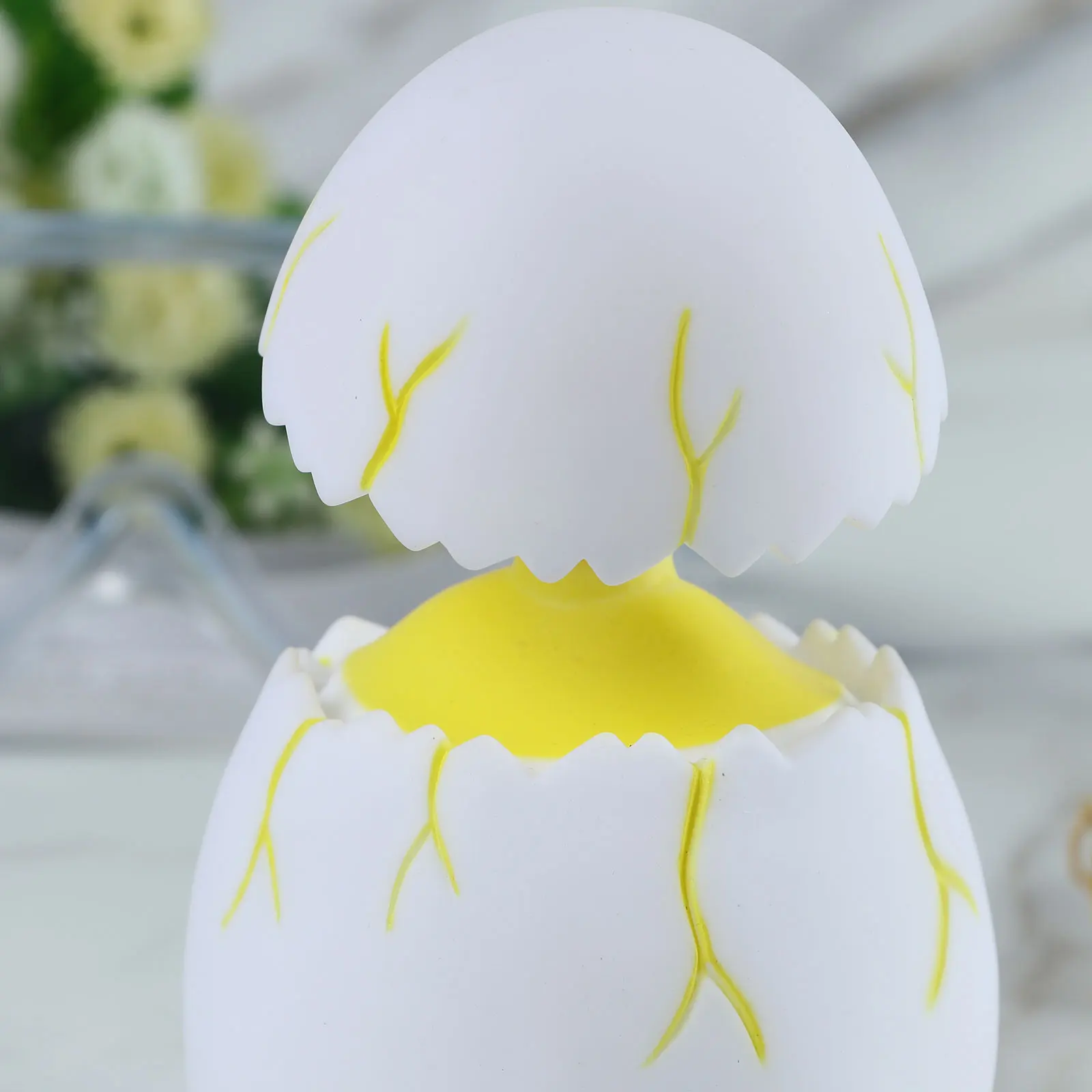 

Newest Arrival Novelty Funny Cartoon Eggshell Duck Squeeze Vent Toy Child Adult Decompression Sound Toy Gift