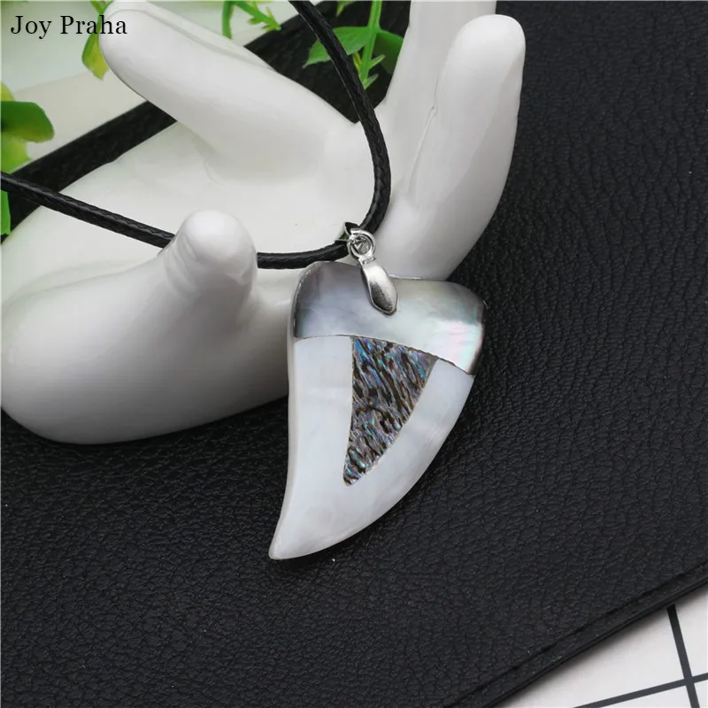 

Personality spike pendant necklace / New natural abalone shell
