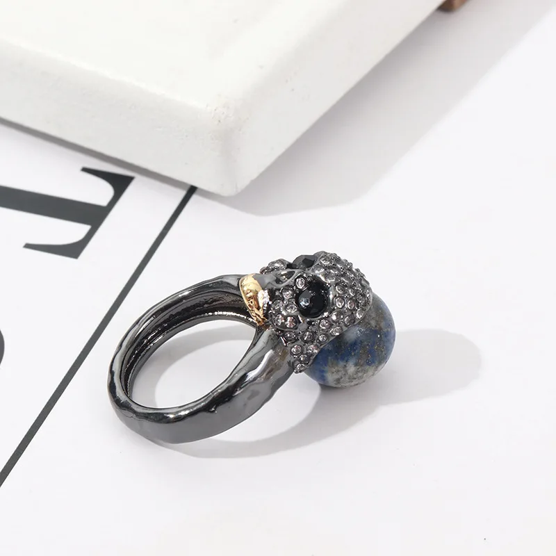 

Европейское и американское модное уличное кольцо с черепом, двухцветный бриллиант