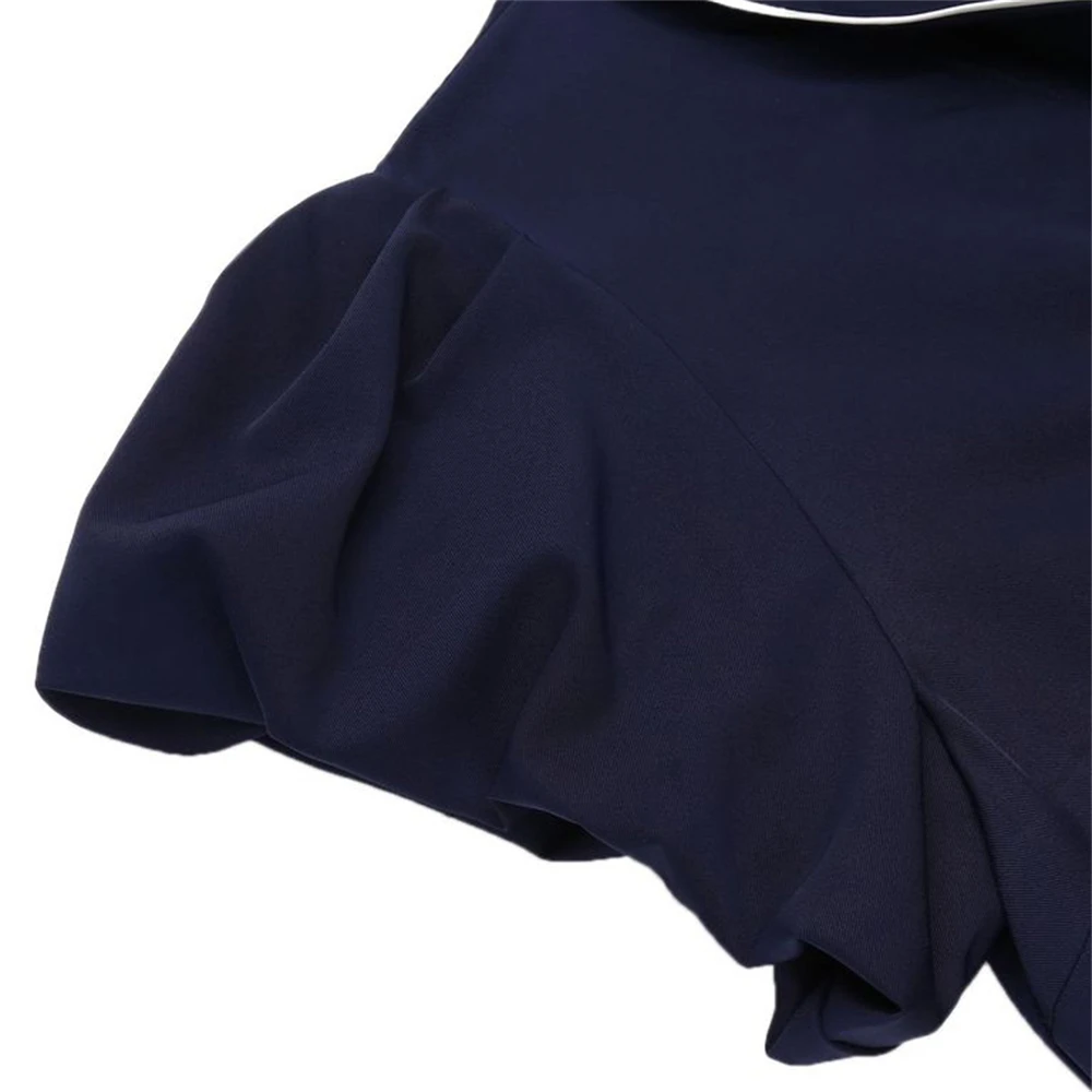 Платье женское короткое офисное с пышными рукавами V-образным вырезом и открытой