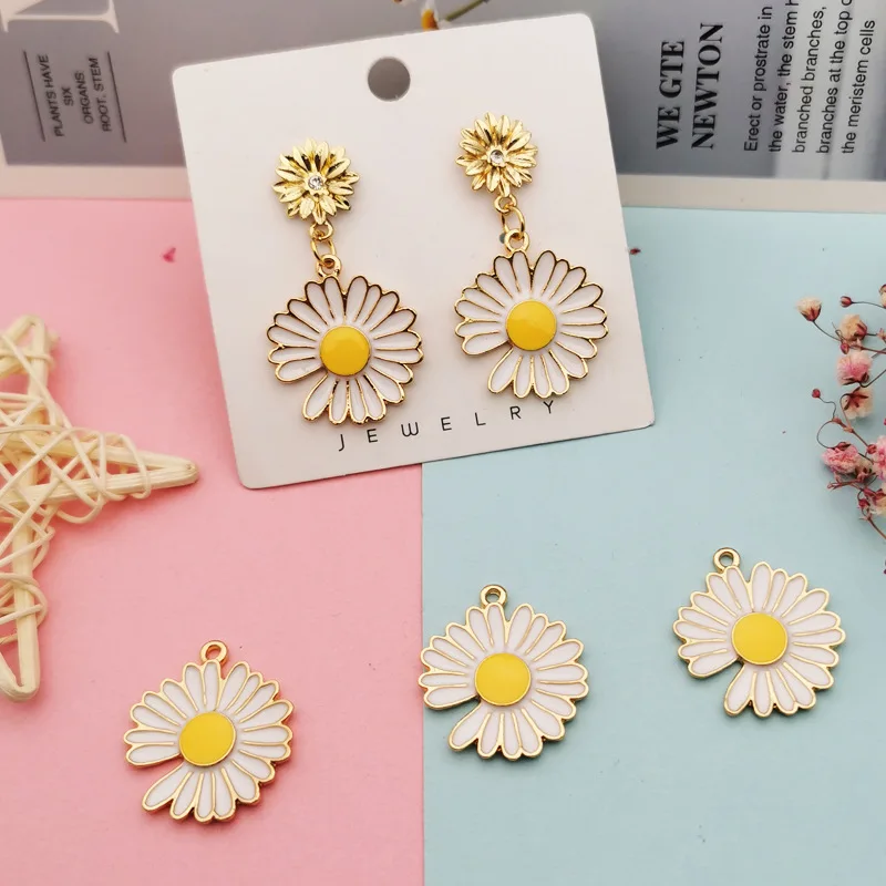 

10pcs alloy Daisy flowers Enamel Charms Oil Drop Metal Pendants Charms Floating Earrings DIY Jewelry Accessories