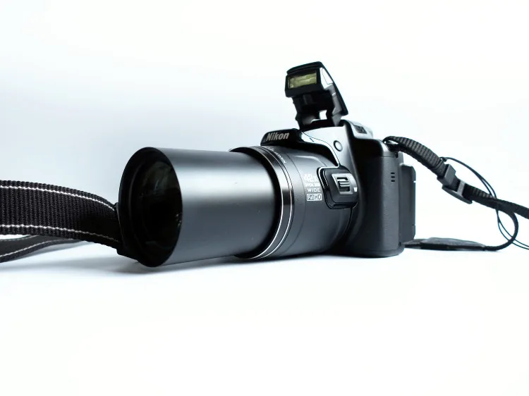 Бывшая в употреблении цифровая камера Nikon COOLPIX P520 1080 МП Full HD p видео Встроенный GPS 42x