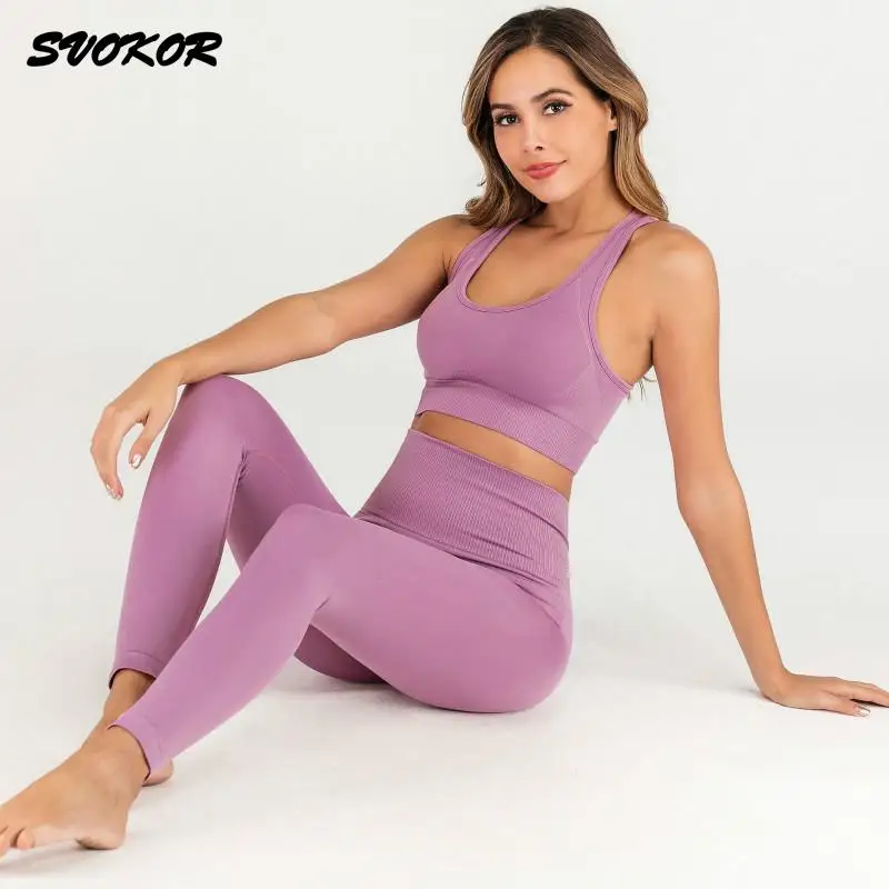 

Бесшовный комплект для фитнеса SVOKOR, женская одежда для тренажерного зала, спортивный костюм для йоги с эффектом пуш-ап, эластичный однотонн...