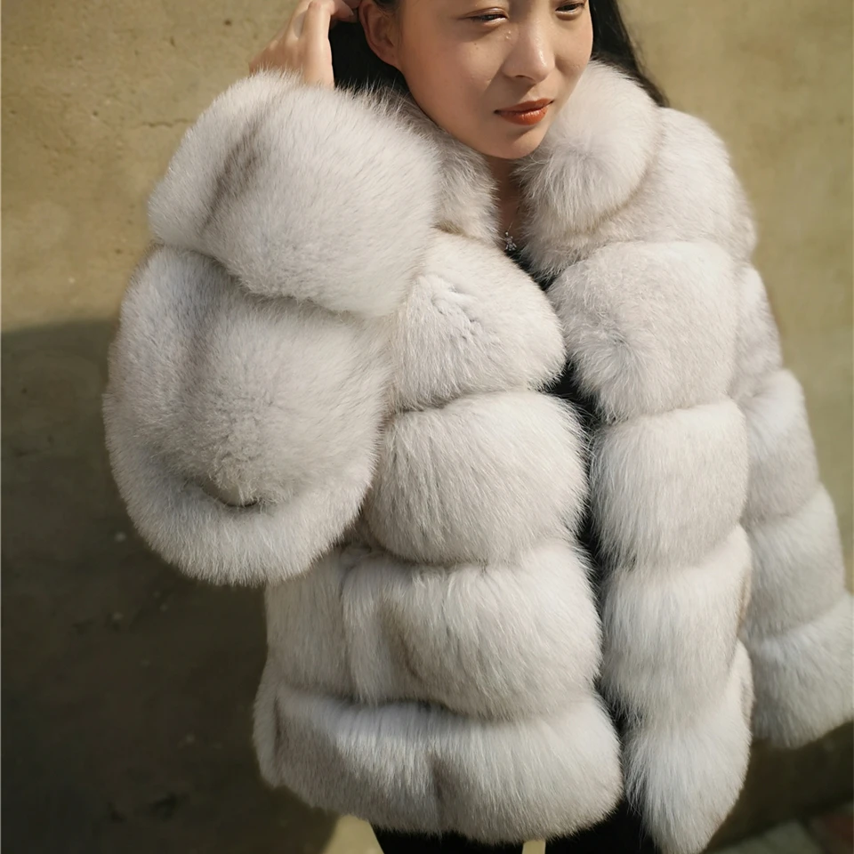 Женская шуба из натурального меха лисы зимняя с натуральным мехом большого