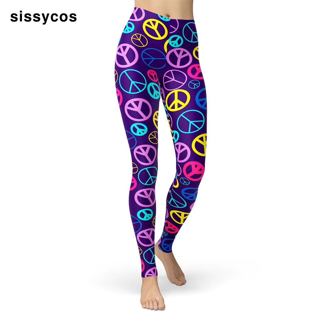 Женские 2xu c синими x. Мир легинсов. Мир легинсов. Компрессионные тайтсы 2xu core compression t lights black. Легинсы женские кроссовки на сером фоне.