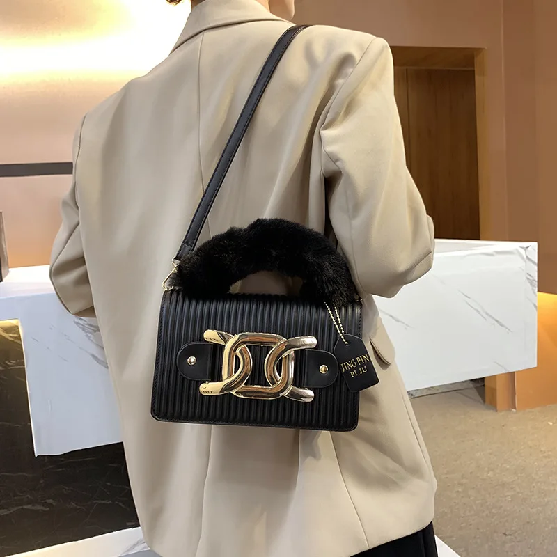 

Fashionable Simple Solid Color Metal Lock Plush Portable Small Square Bag Western Style All-match Single Shoulder Messenger Bag
