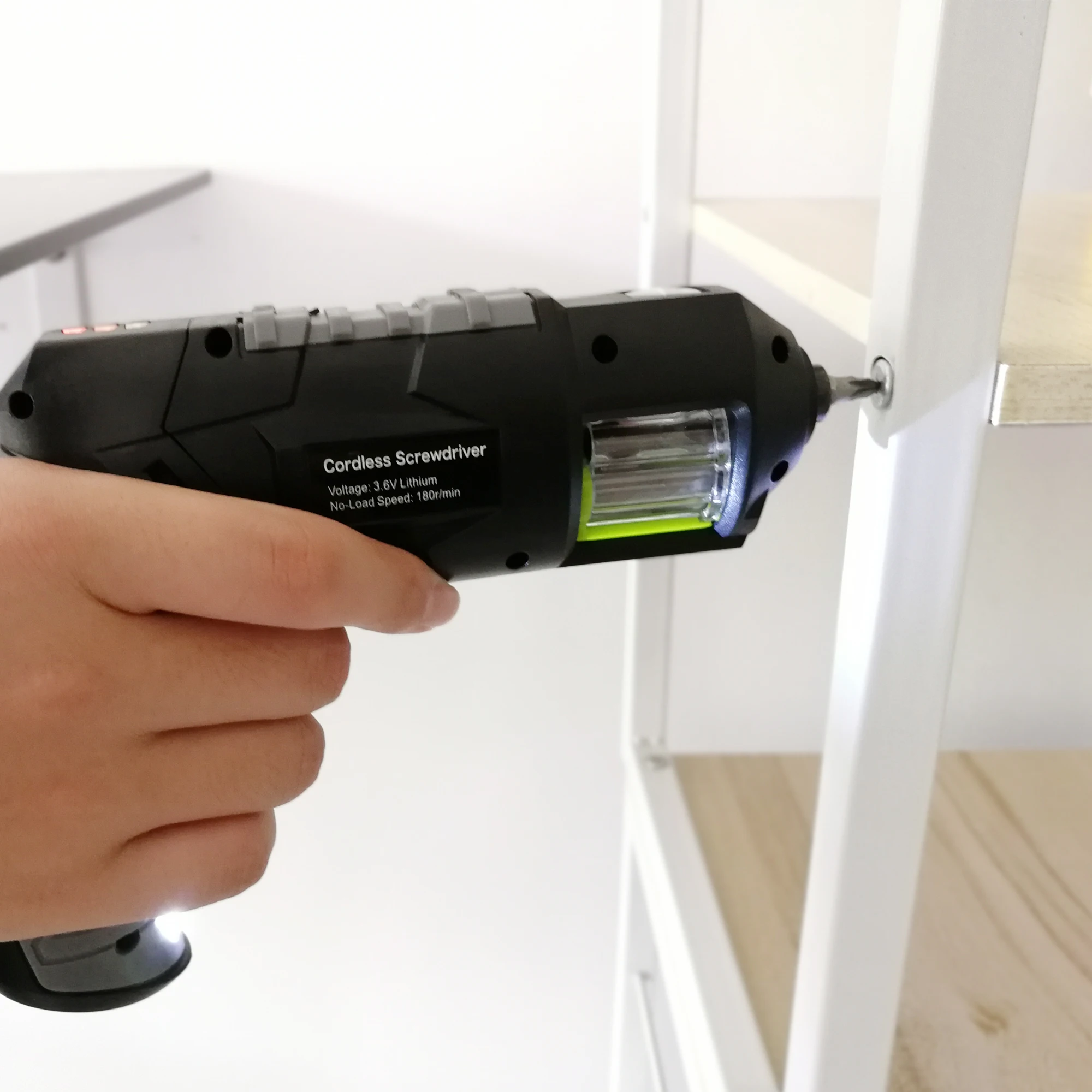 Мини аккумуляторная электрическая отвертка с пистолетным дизайном