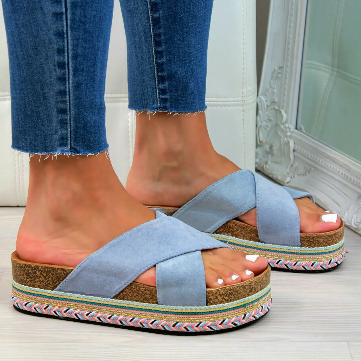 

Explosive Plus Size Women's Drag 2021 Summer New Cross-platform Sandals and Slippers Fashion All-match Outside The Beach