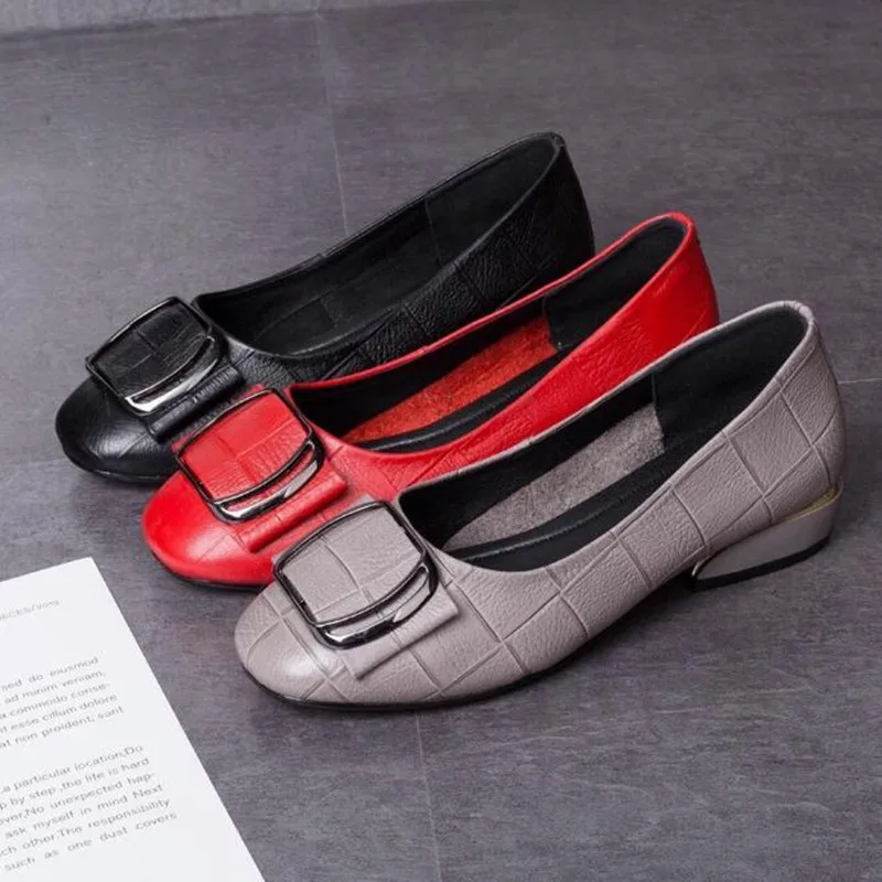 

Plus Size Women Leather Shoes Black Round Toe Flat Work Shoes New Spring Autumn Leather Soft Sole Casual Shoes Ladies Loafers