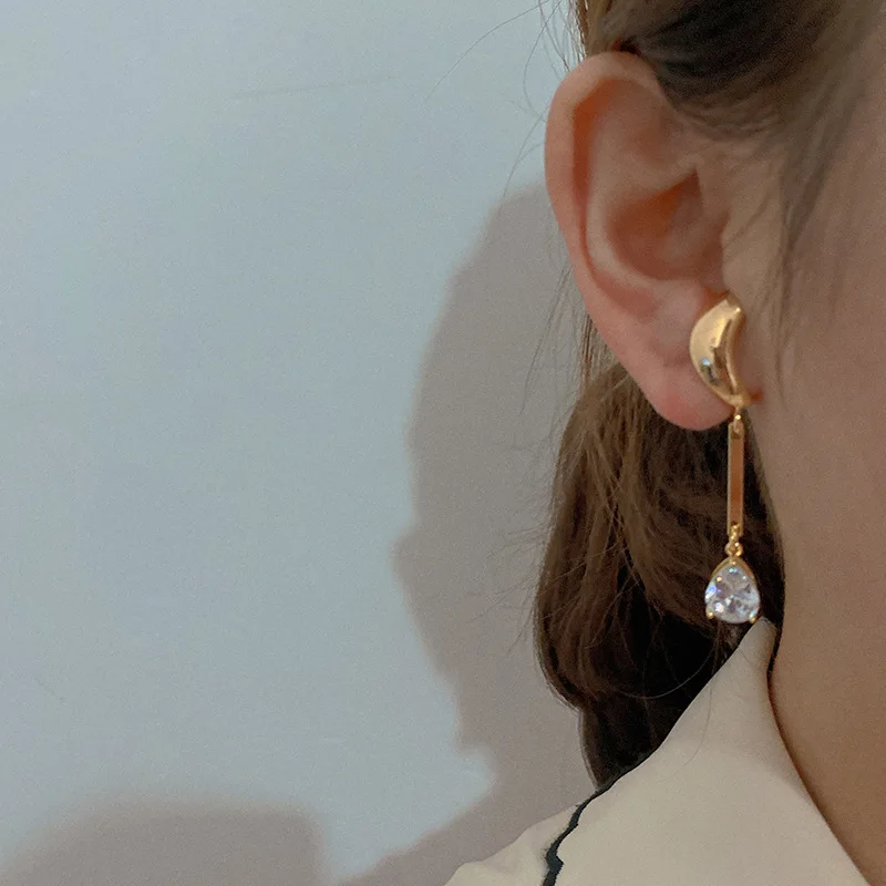 

Trendy Asymmetry Zircon Earrings for Women Wedding Party Elegant Jewelry Vintage Golden Color Plated Dangle Drop Earrings