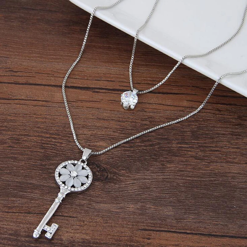 Женское Ожерелье со смайликом Двухслойное длинное ожерелье с подвесками в виде