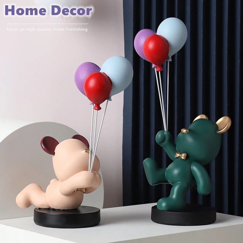 

Креативное украшение в виде воздушного шара и медведя