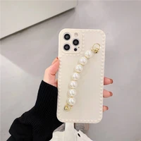 holo heart bracelet hand holder cover for iphone 12 11 pro max luxury pearl love bracelet cases for iphone 8 plus 7 xr xs x se