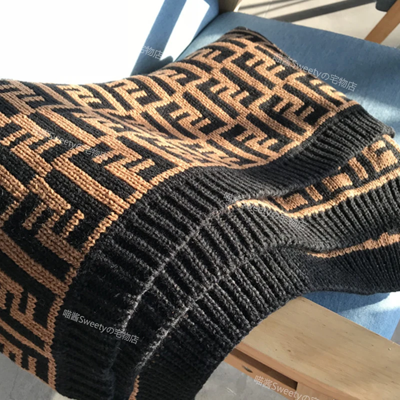 

European-style Luxury Blanket F Letter Retro Double-sided Soft Knitted Warm Blanket Sofa Decorative Blanket